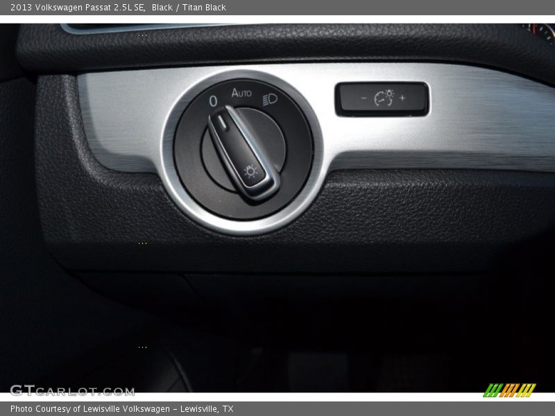 Black / Titan Black 2013 Volkswagen Passat 2.5L SE