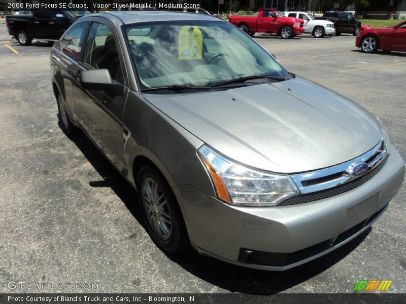 Vapor Silver Metallic / Medium Stone 2008 Ford Focus SE Coupe