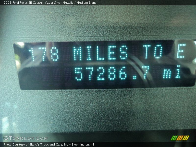 Vapor Silver Metallic / Medium Stone 2008 Ford Focus SE Coupe