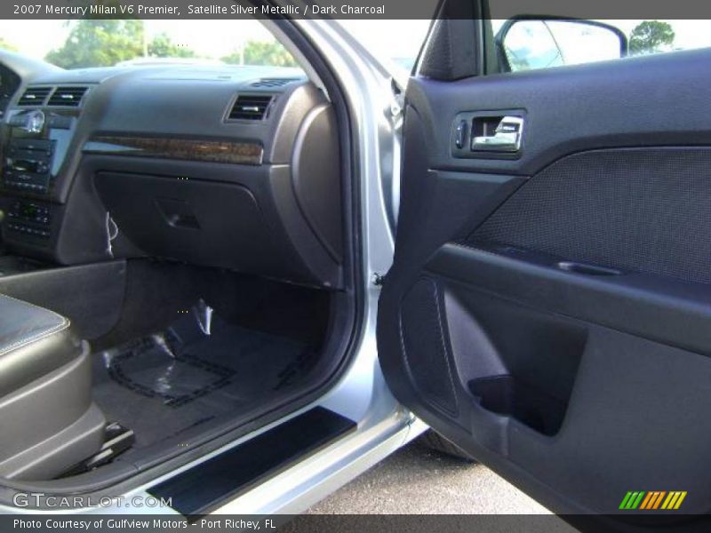 Satellite Silver Metallic / Dark Charcoal 2007 Mercury Milan V6 Premier