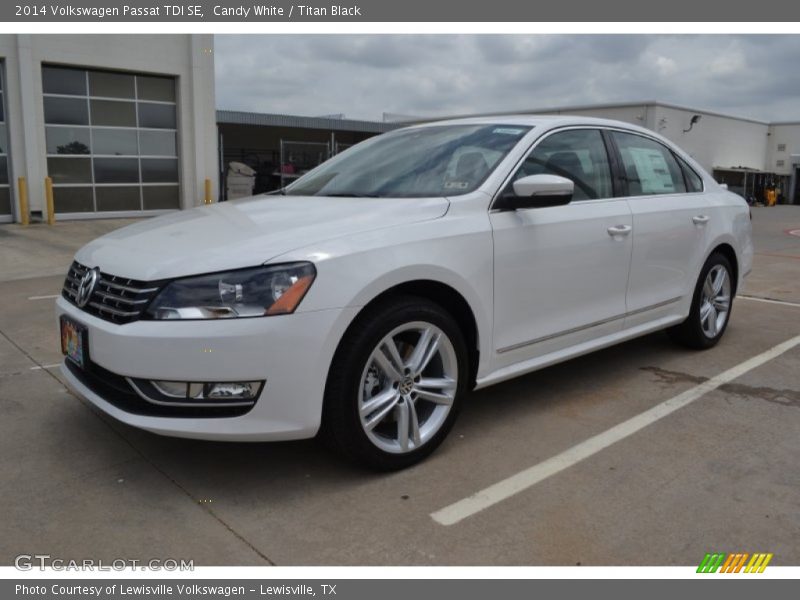 Candy White / Titan Black 2014 Volkswagen Passat TDI SE