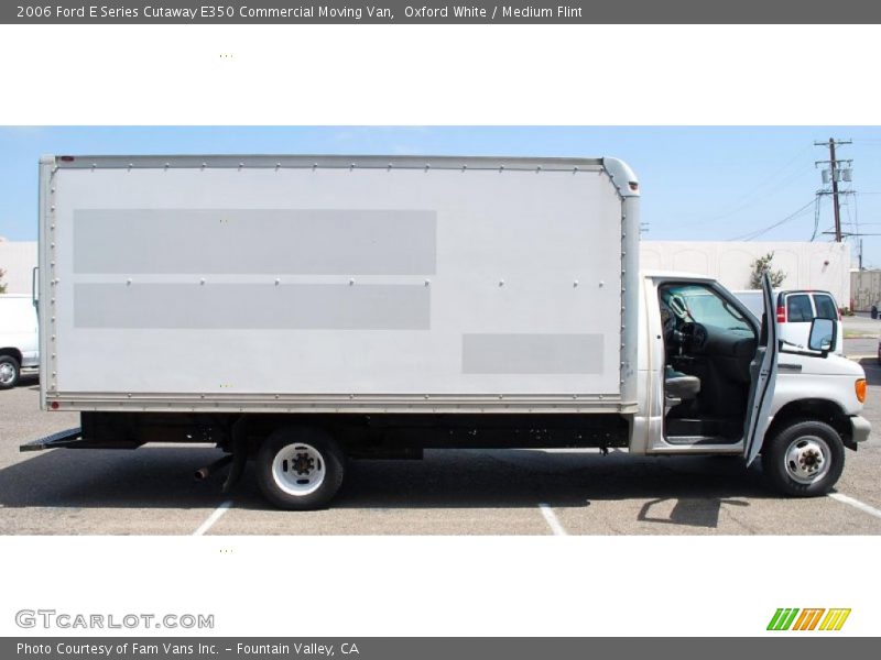 Oxford White / Medium Flint 2006 Ford E Series Cutaway E350 Commercial Moving Van