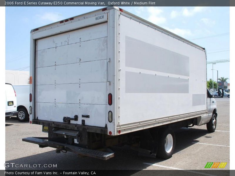 Oxford White / Medium Flint 2006 Ford E Series Cutaway E350 Commercial Moving Van