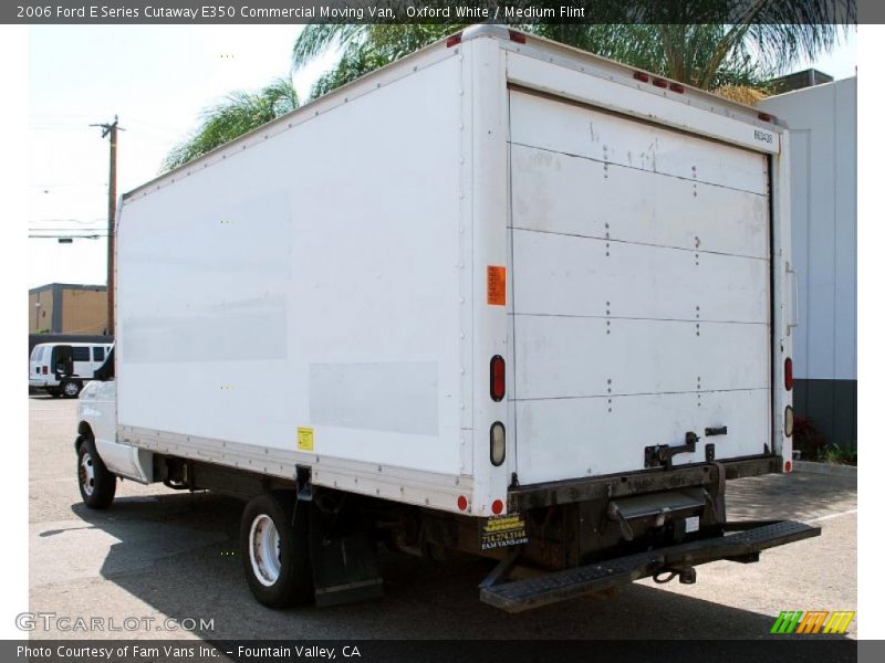 Oxford White / Medium Flint 2006 Ford E Series Cutaway E350 Commercial Moving Van