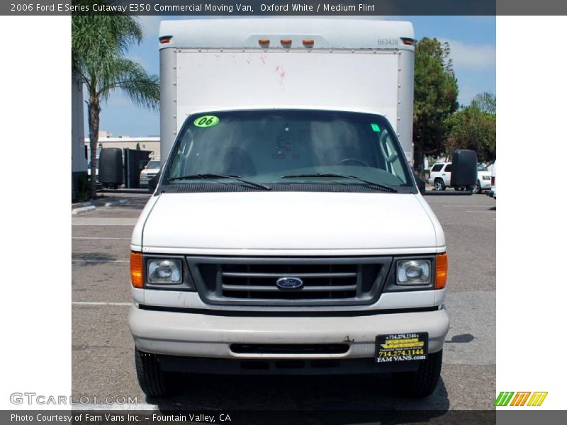 Oxford White / Medium Flint 2006 Ford E Series Cutaway E350 Commercial Moving Van