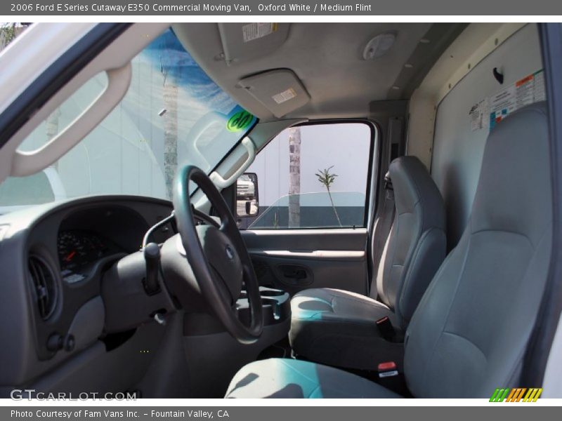 Oxford White / Medium Flint 2006 Ford E Series Cutaway E350 Commercial Moving Van