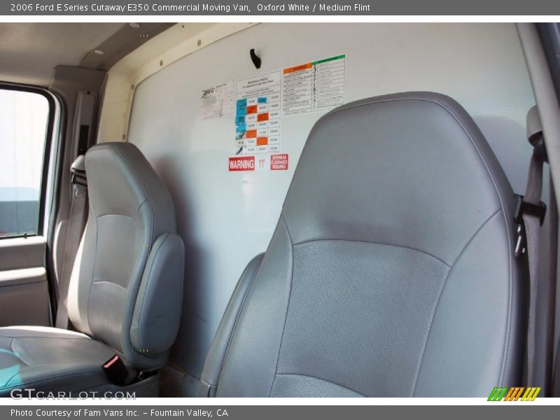 Oxford White / Medium Flint 2006 Ford E Series Cutaway E350 Commercial Moving Van