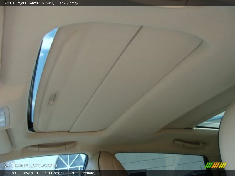 Black / Ivory 2010 Toyota Venza V6 AWD