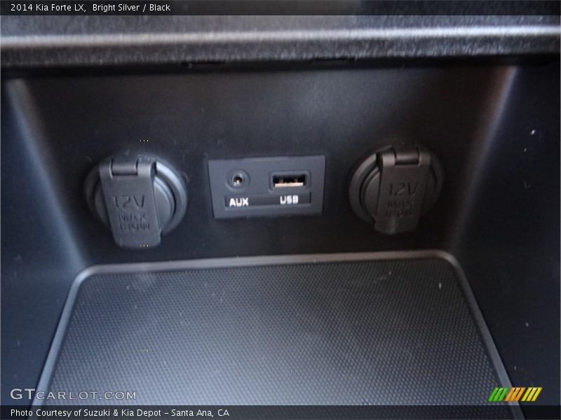 Bright Silver / Black 2014 Kia Forte LX