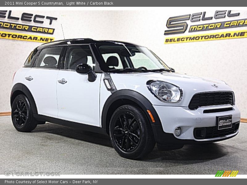 Light White / Carbon Black 2011 Mini Cooper S Countryman