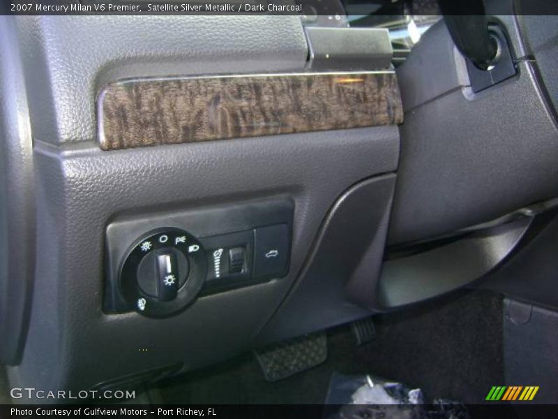 Satellite Silver Metallic / Dark Charcoal 2007 Mercury Milan V6 Premier