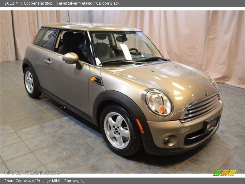 Velvet Silver Metallic / Carbon Black 2011 Mini Cooper Hardtop