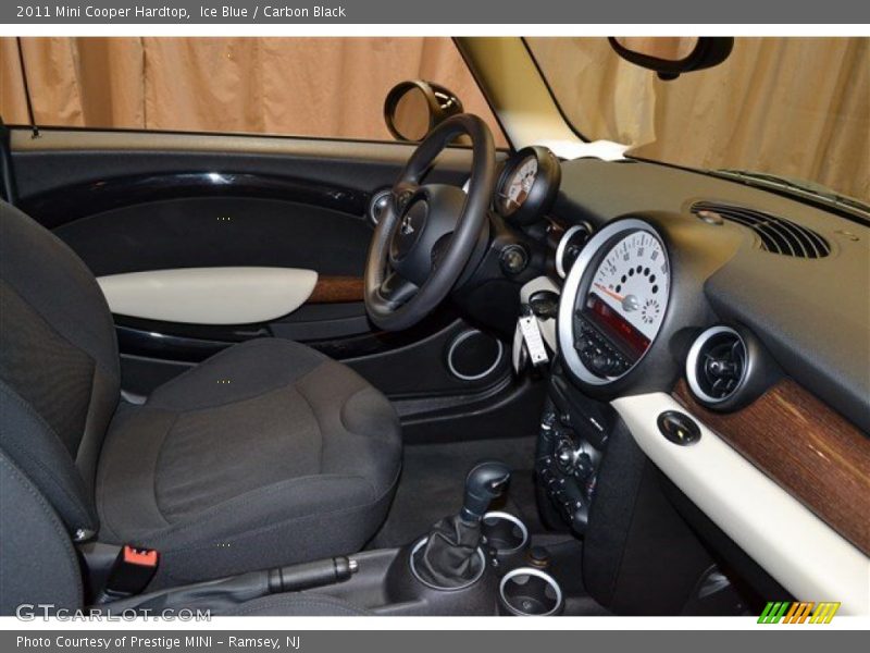 Ice Blue / Carbon Black 2011 Mini Cooper Hardtop