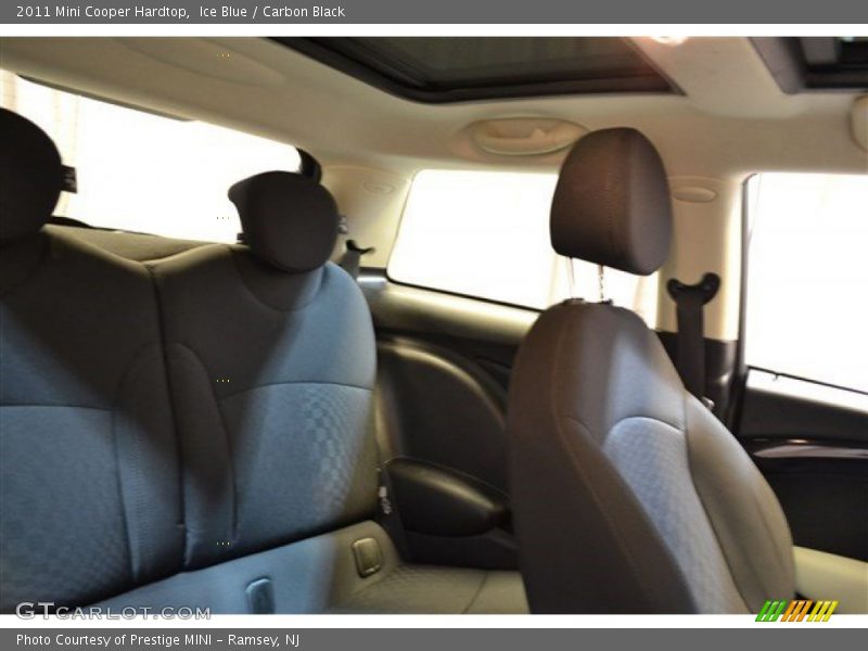 Ice Blue / Carbon Black 2011 Mini Cooper Hardtop
