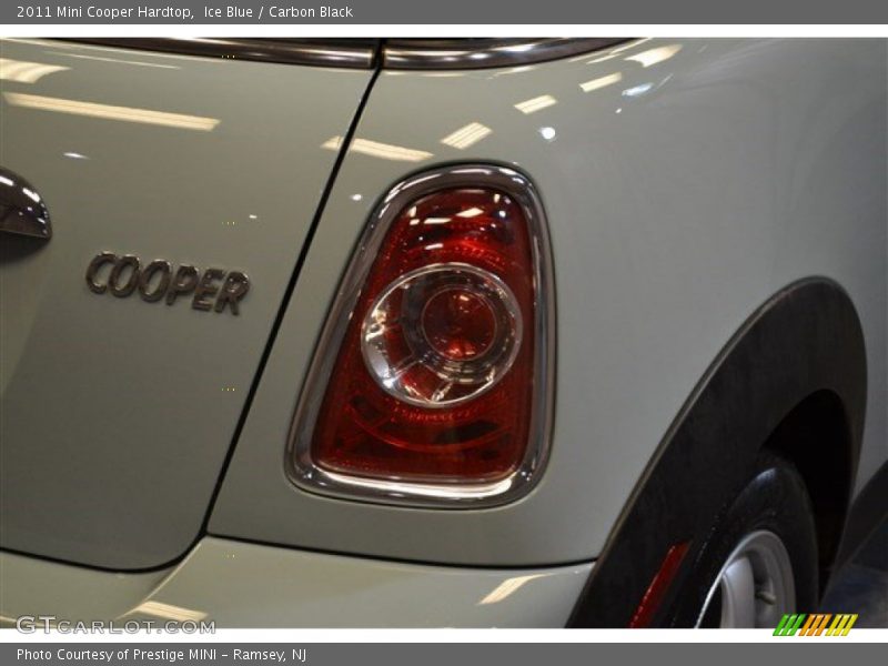 Ice Blue / Carbon Black 2011 Mini Cooper Hardtop