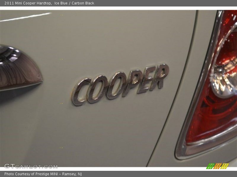 Ice Blue / Carbon Black 2011 Mini Cooper Hardtop