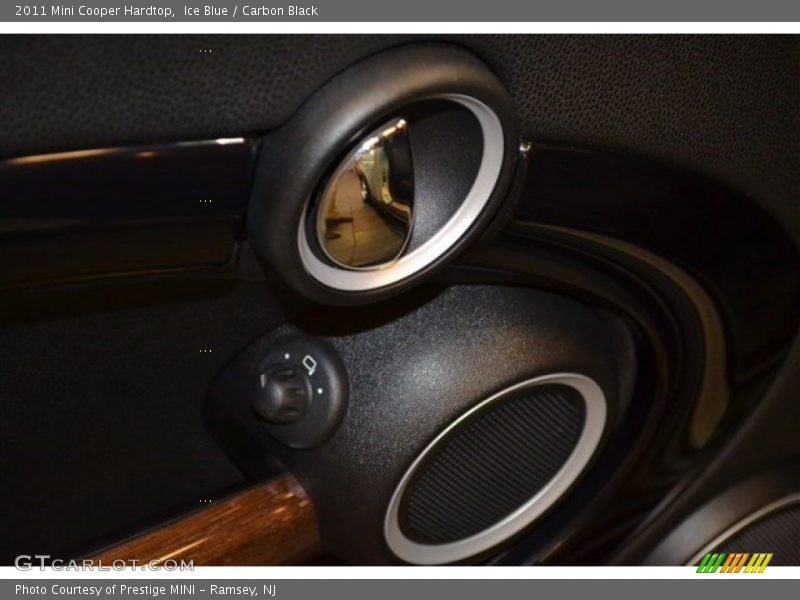 Ice Blue / Carbon Black 2011 Mini Cooper Hardtop