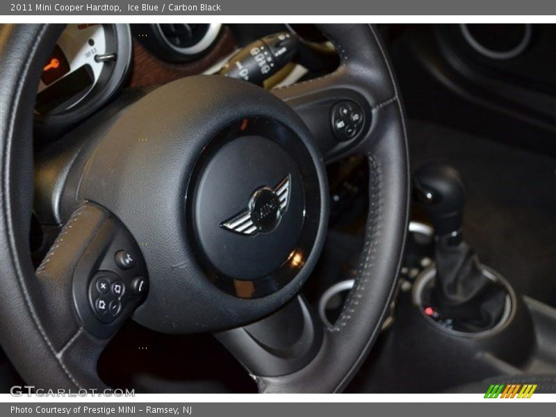 Ice Blue / Carbon Black 2011 Mini Cooper Hardtop
