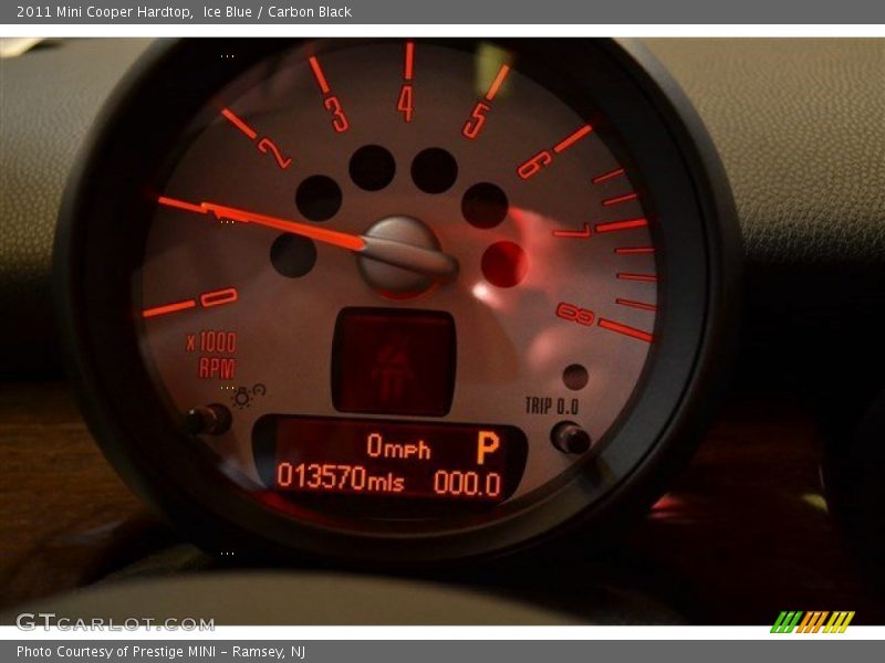 Ice Blue / Carbon Black 2011 Mini Cooper Hardtop