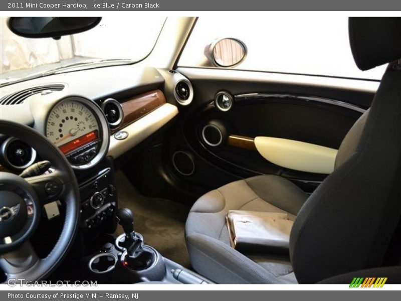 Ice Blue / Carbon Black 2011 Mini Cooper Hardtop