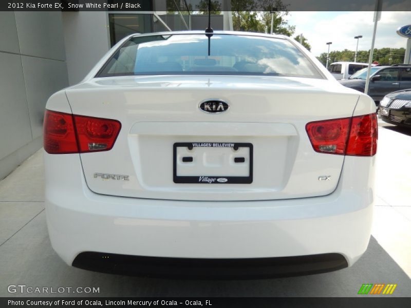 Snow White Pearl / Black 2012 Kia Forte EX