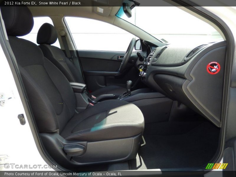 Snow White Pearl / Black 2012 Kia Forte EX