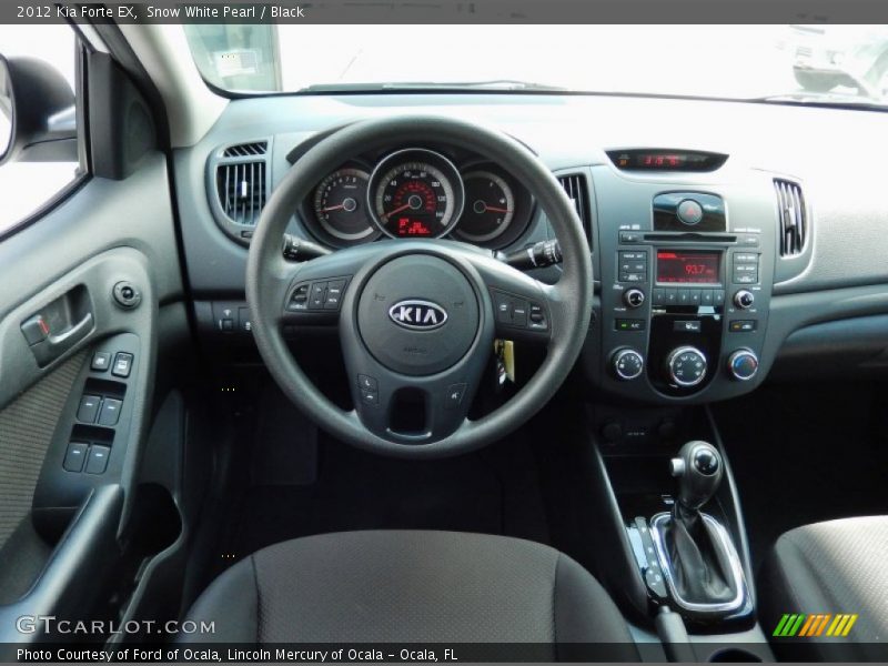 Snow White Pearl / Black 2012 Kia Forte EX