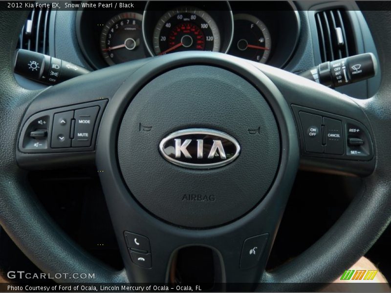 Snow White Pearl / Black 2012 Kia Forte EX