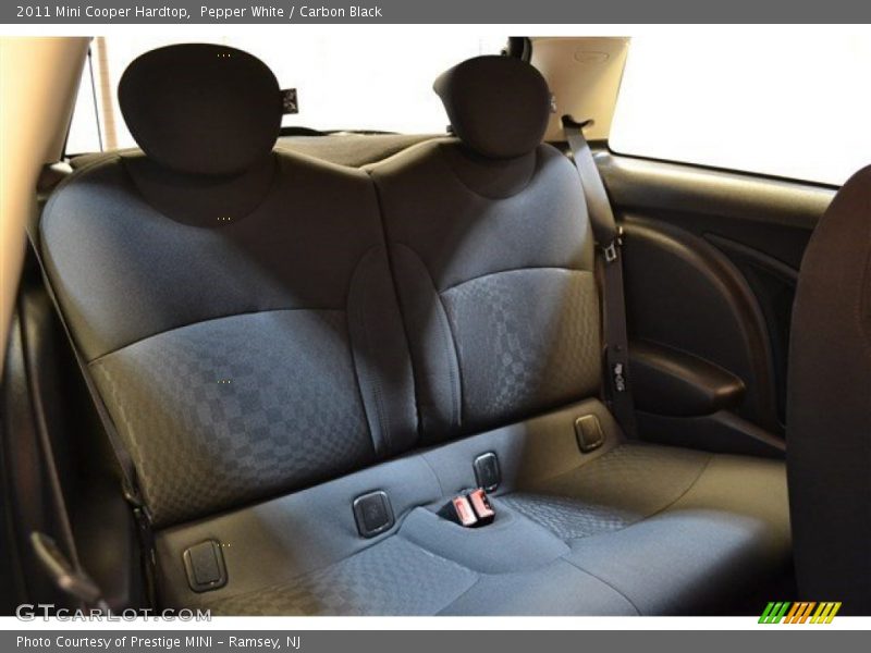 Pepper White / Carbon Black 2011 Mini Cooper Hardtop