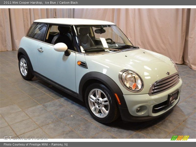 Ice Blue / Carbon Black 2011 Mini Cooper Hardtop