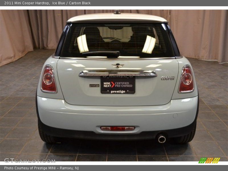 Ice Blue / Carbon Black 2011 Mini Cooper Hardtop