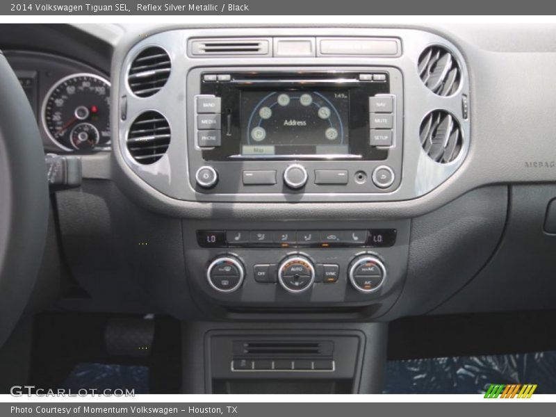 Reflex Silver Metallic / Black 2014 Volkswagen Tiguan SEL