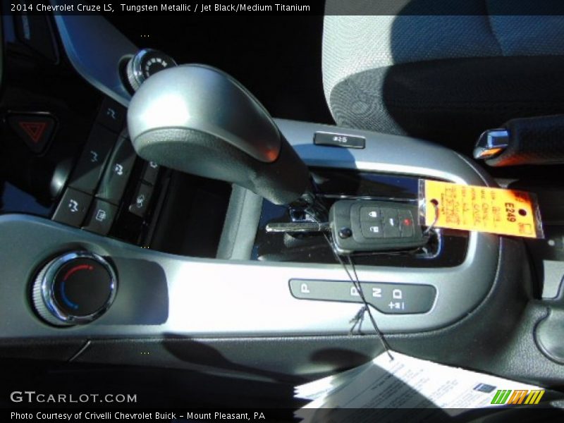 Tungsten Metallic / Jet Black/Medium Titanium 2014 Chevrolet Cruze LS
