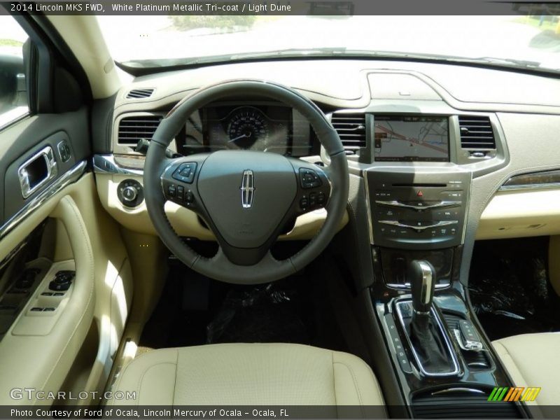 White Platinum Metallic Tri-coat / Light Dune 2014 Lincoln MKS FWD