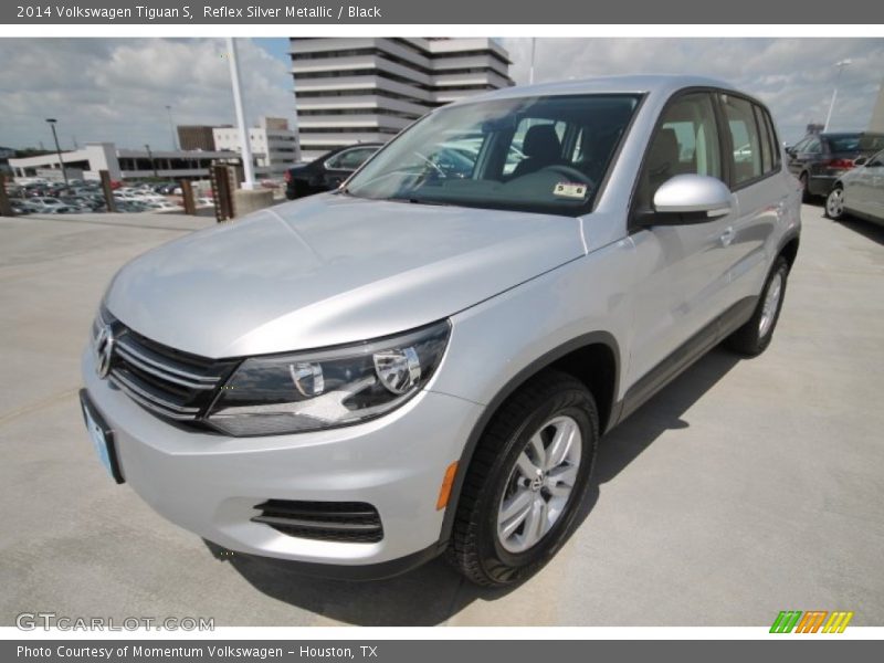 Reflex Silver Metallic / Black 2014 Volkswagen Tiguan S