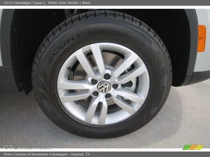 Reflex Silver Metallic / Black 2014 Volkswagen Tiguan S