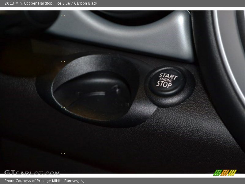 Ice Blue / Carbon Black 2013 Mini Cooper Hardtop