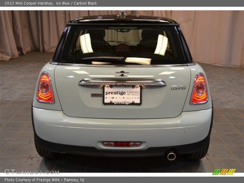 Ice Blue / Carbon Black 2013 Mini Cooper Hardtop