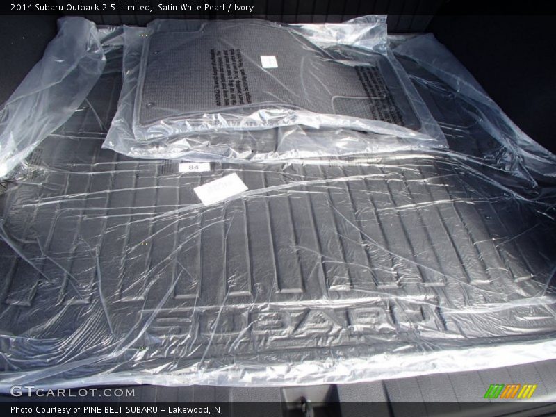 Satin White Pearl / Ivory 2014 Subaru Outback 2.5i Limited