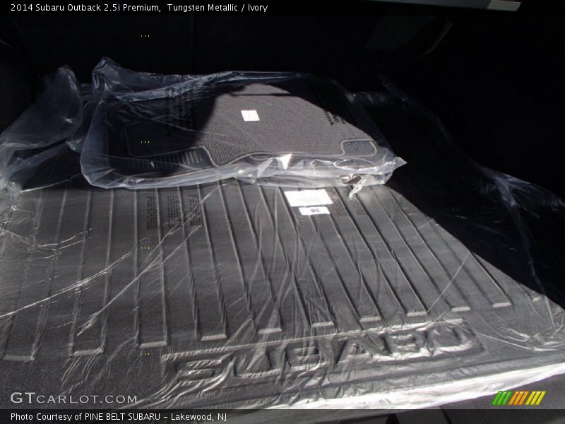 Tungsten Metallic / Ivory 2014 Subaru Outback 2.5i Premium