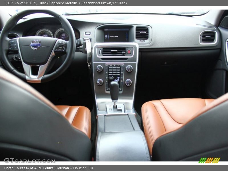 Dashboard of 2012 S60 T5