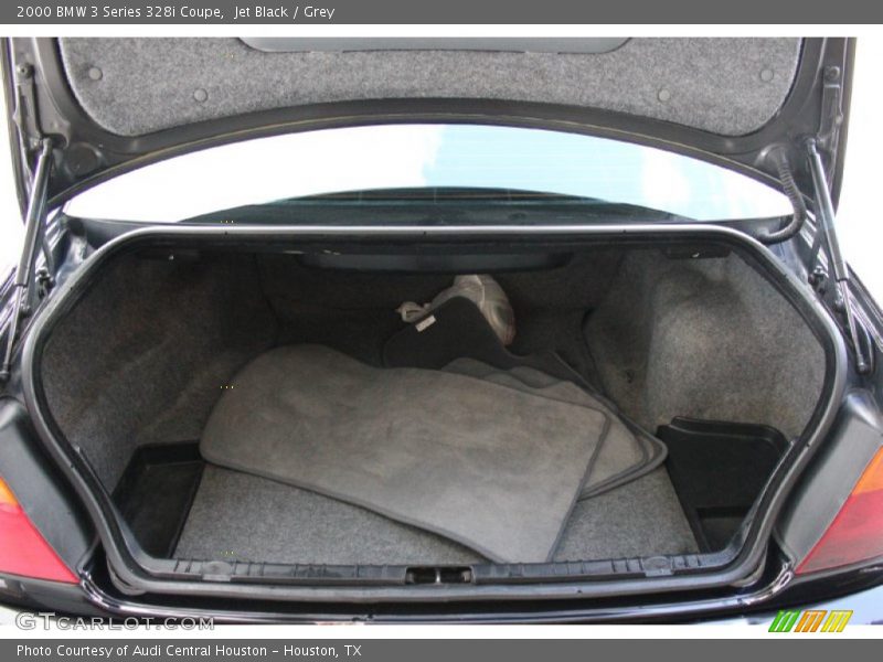  2000 3 Series 328i Coupe Trunk