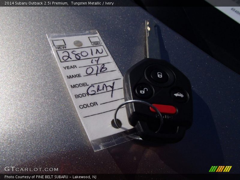 Tungsten Metallic / Ivory 2014 Subaru Outback 2.5i Premium
