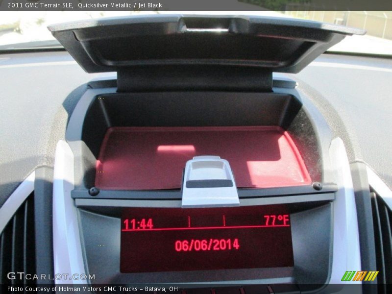 Quicksilver Metallic / Jet Black 2011 GMC Terrain SLE