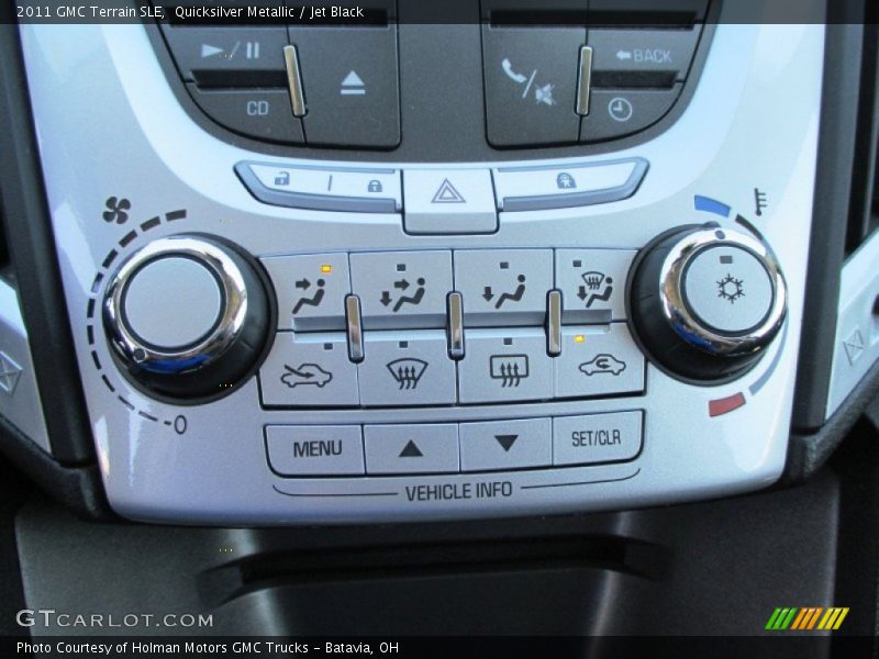 Quicksilver Metallic / Jet Black 2011 GMC Terrain SLE