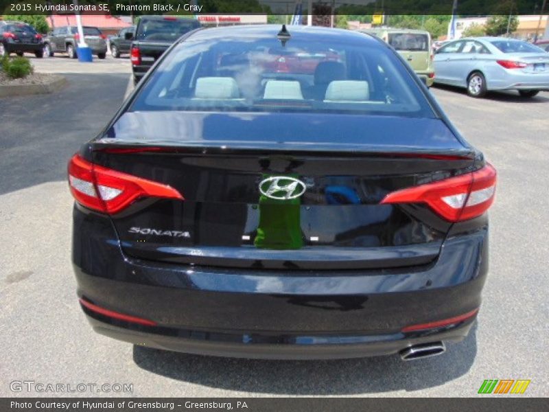 Phantom Black / Gray 2015 Hyundai Sonata SE
