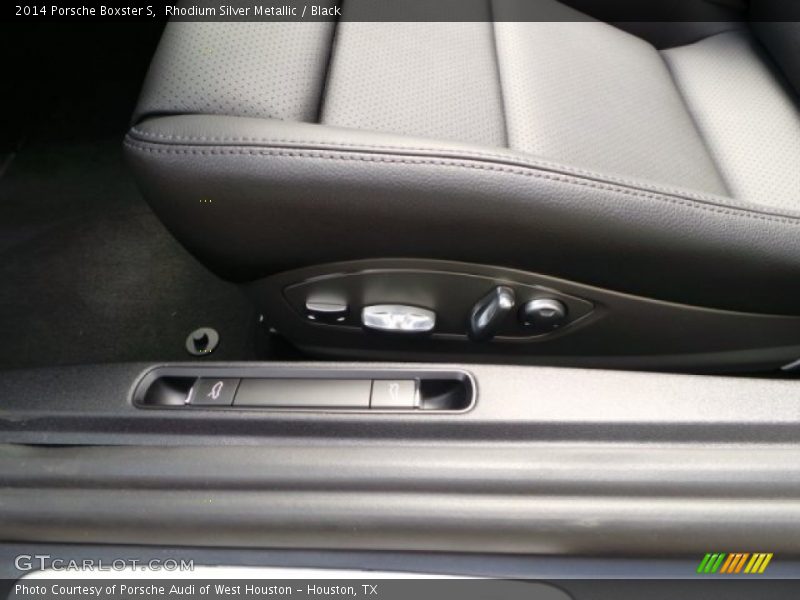 Controls of 2014 Boxster S