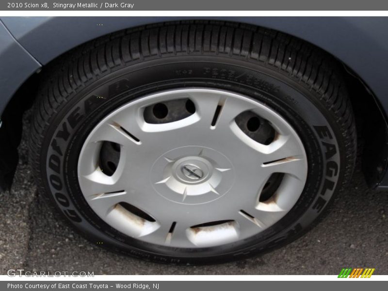 Stingray Metallic / Dark Gray 2010 Scion xB