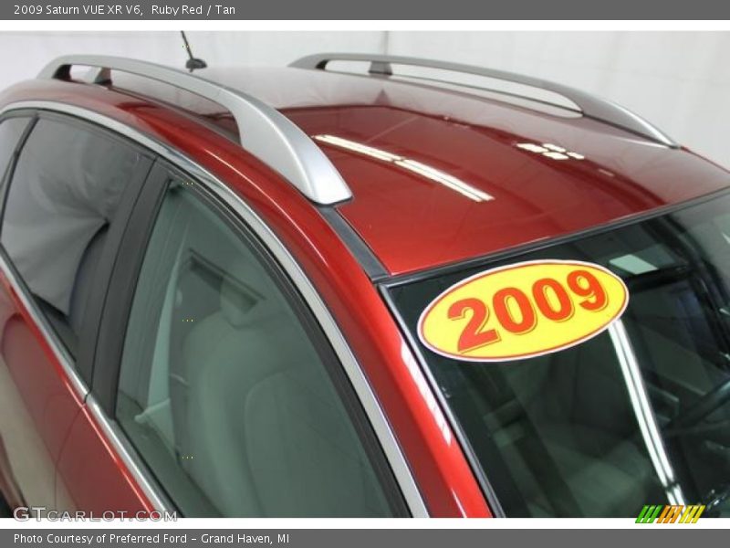 Ruby Red / Tan 2009 Saturn VUE XR V6