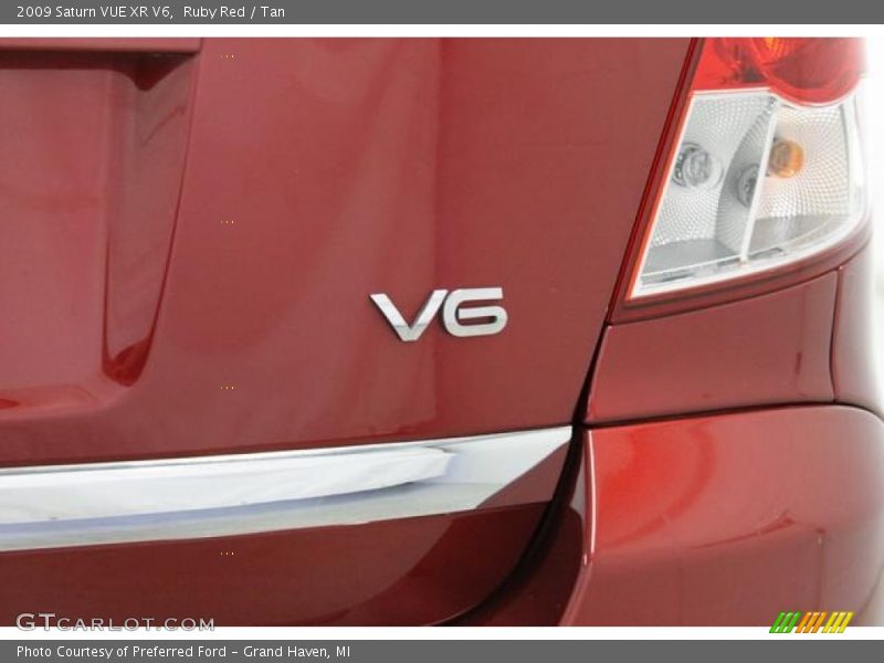 Ruby Red / Tan 2009 Saturn VUE XR V6